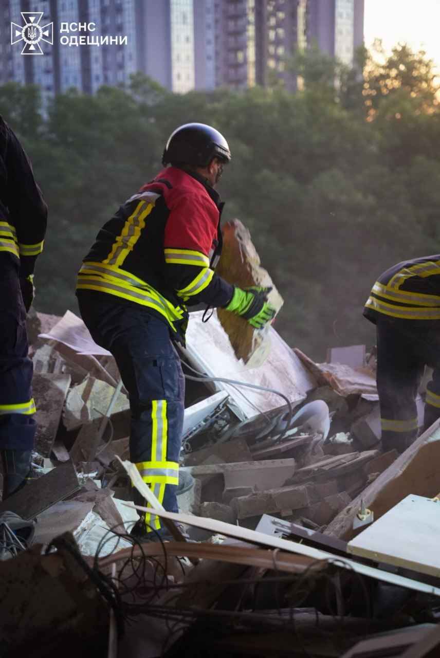 Украинская Одесса и российский Краснодарский край подверглись массированным атакам дронов – есть жертвы