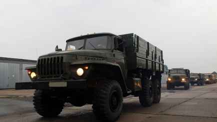 Минобороны Беларуси показало колонны из десятков военных грузовиков из частей ВВС и ПВО. Куда отправили?