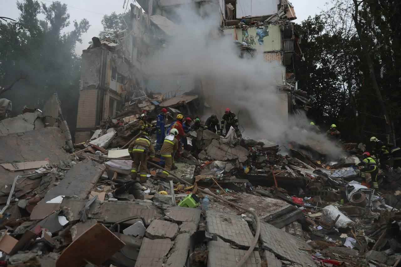 Жилые кварталы Киева подверглись массированной воздушной атаке – уже шесть погибших