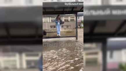 Минчане в соцсетях показали последствия обрушившейся на город непогоды: «Стена ливня, грозы, крупный град»