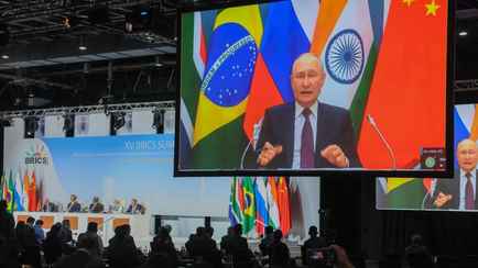 Путин объявил об устаревании «либеральной модели глобализации»