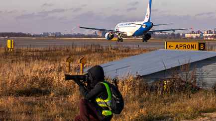 Аэропорт Минска пригласил на фотоохоту на самолёты с доступом на закрытую территорию. Кого не пропустят?