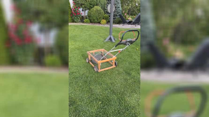 Белорусы оценят? В Tiktok показали "косилку травы" с автоудобрением