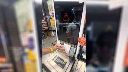 «Будущее настало» — На кассах самообслуживания в Минске заметили новую функцию, из-за которой не пробивается товар