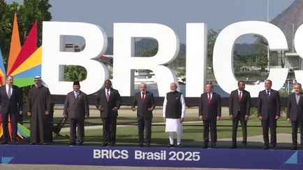 «Никаких исключений» — Трамп пригрозил ввести 10%-ный допналог для стран, поддержавших БРИКС. Беларуси коснётся?