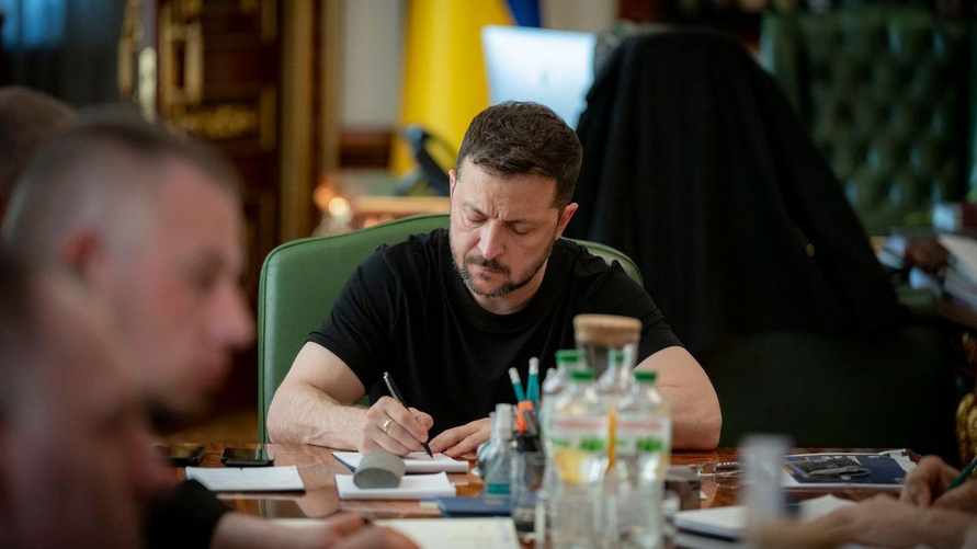 Зеленский объяснил отказ от реформы антикоррупционных НАБУ и САП протестами украинцев