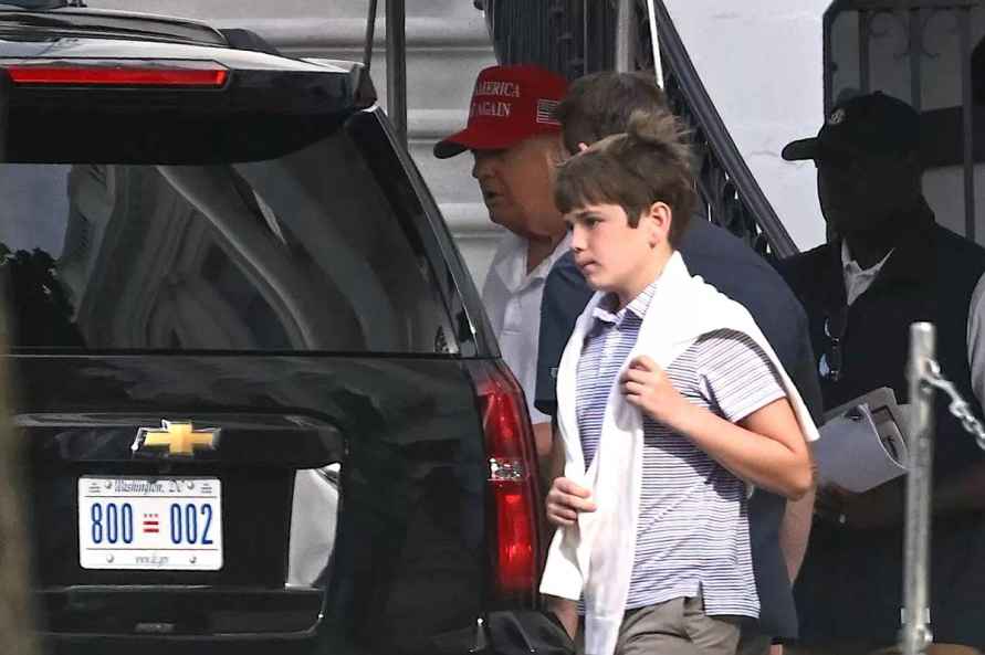 Появились первые кадры Трампа на публике после слухов о его смерти