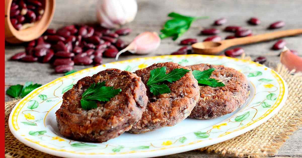 Этими котлетами из консервированной фасоли можно накормить всю семью. Мясо не понадобится