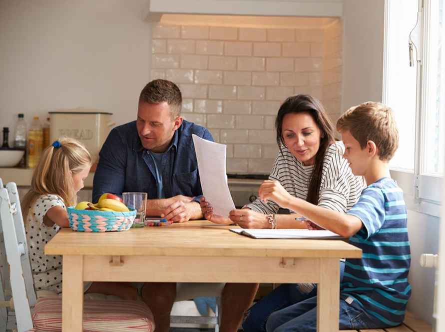 Что на самом деле должны уметь первоклашки? Педагог рассказала, почему это не знания