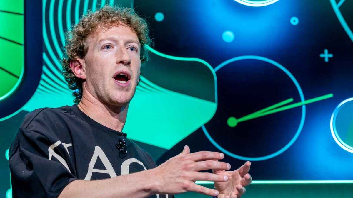 Владелец Facebook предложил одному из экс-сотрудников зарплату 1,5 млрд долларов - WSJ