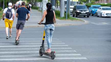 Стало известно, кто предложил изменить ПДД Беларуси для самокатчиков — «Угроза жизни и здоровью»