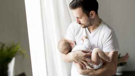 В Минтруда рассказали, насколько популярен в Беларуси декретный отпуск для отцов