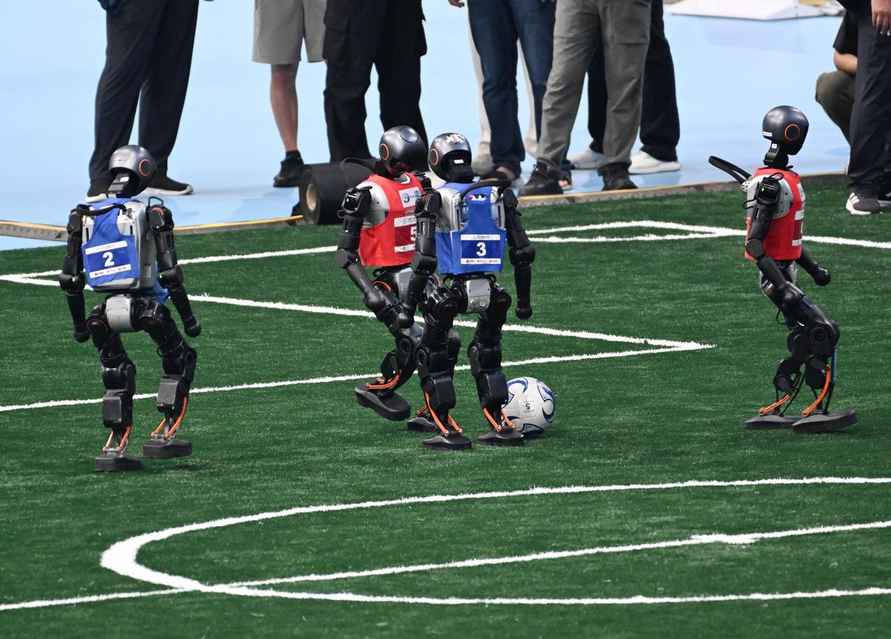 В Китае стартовала «Олимпиада» человекоподобных роботов