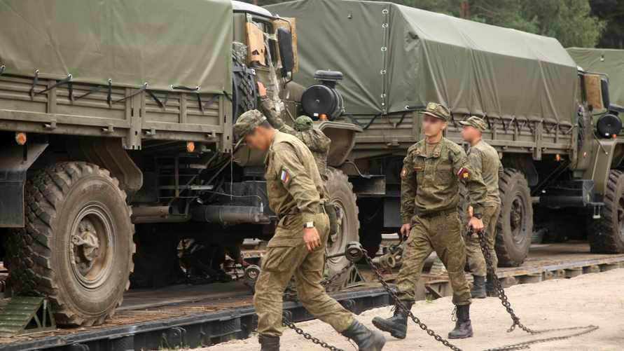 В Беларусь прибыл эшелон с российскими подразделениями и военной техникой