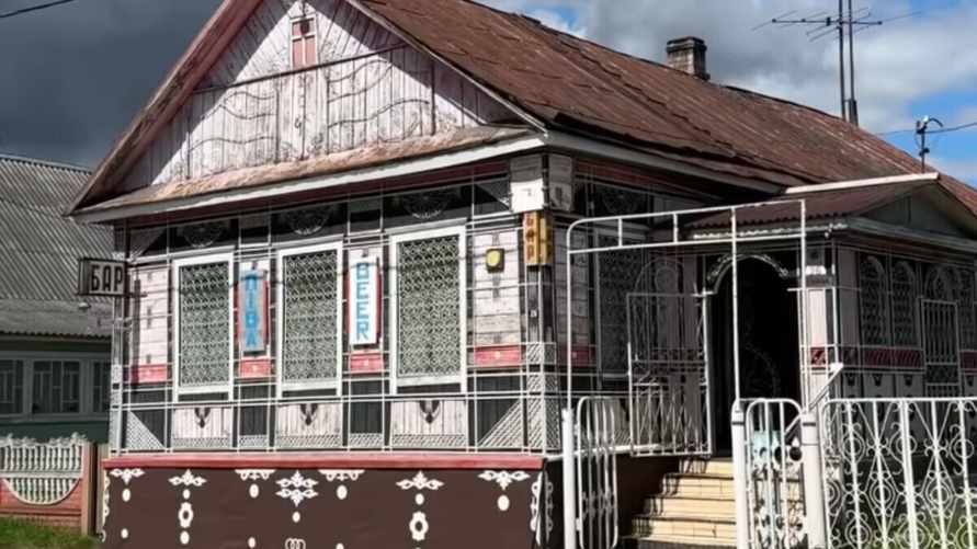 "Теперь в Крупки ехать что ли?" - Бар в районном центре удивил 300 тыс пользователей TikTok