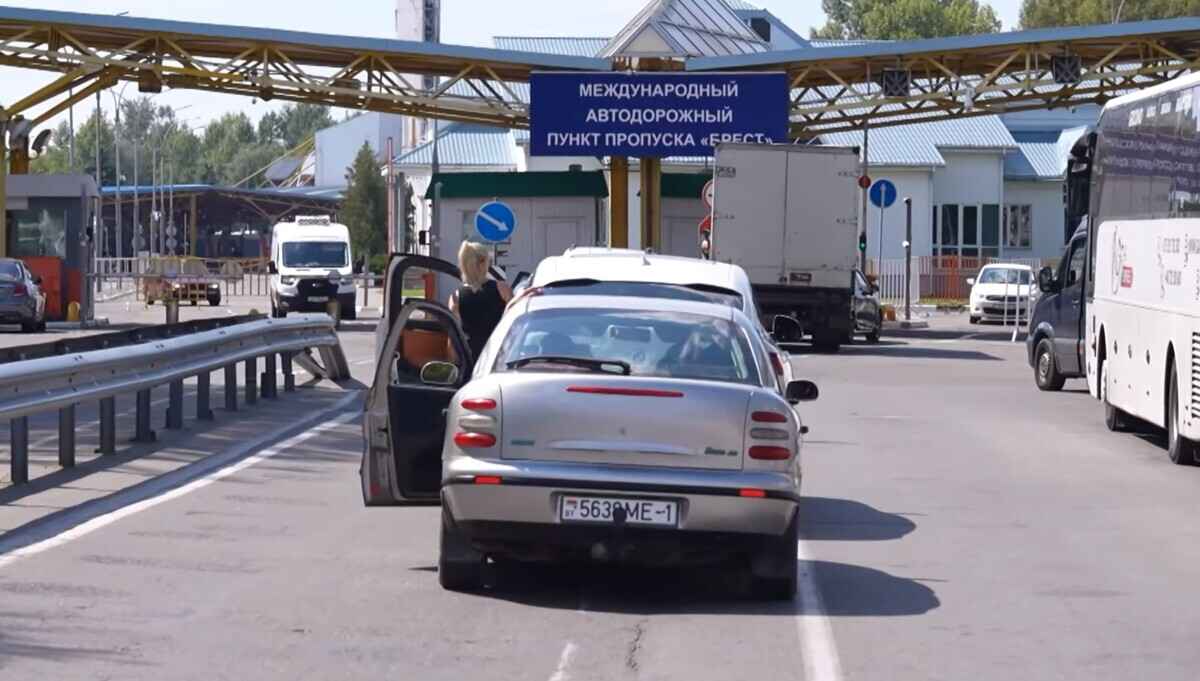 На белорусских КПП скопилось более 4 тысяч автомобилей, ожидающих выезда в ЕС