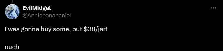 Секс-символ 90-х Памела Андерсон начала продавать соленые огурцы с лепестками роз. Цена понравилась не всем