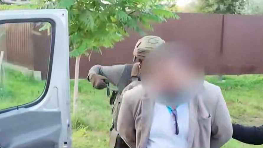 ГУБОПиК со спецназом задержали чиновника Брестского облисполкома