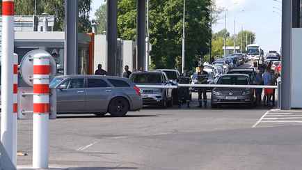 Число легковушек в очереди на погранпереходе «Брест» почти достигло 3000