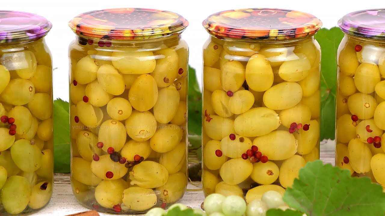 Отличная альтернатива оливкам и каперсам? Узнали, как замариновать на зиму... виноград