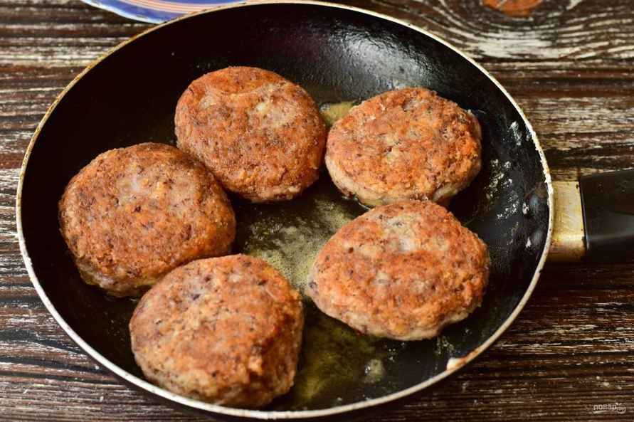 Этими котлетами из консервированной фасоли можно накормить всю семью. Мясо не понадобится