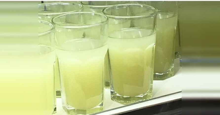 Врач посоветовал пить огуречный рассол, чтобы избавиться от мышечных спазмов. Кому нельзя?