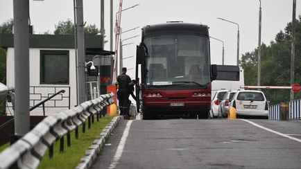Ассоциация перевозчиков предложила дополнительные проверки автобусов на границе Беларуси и ЕС