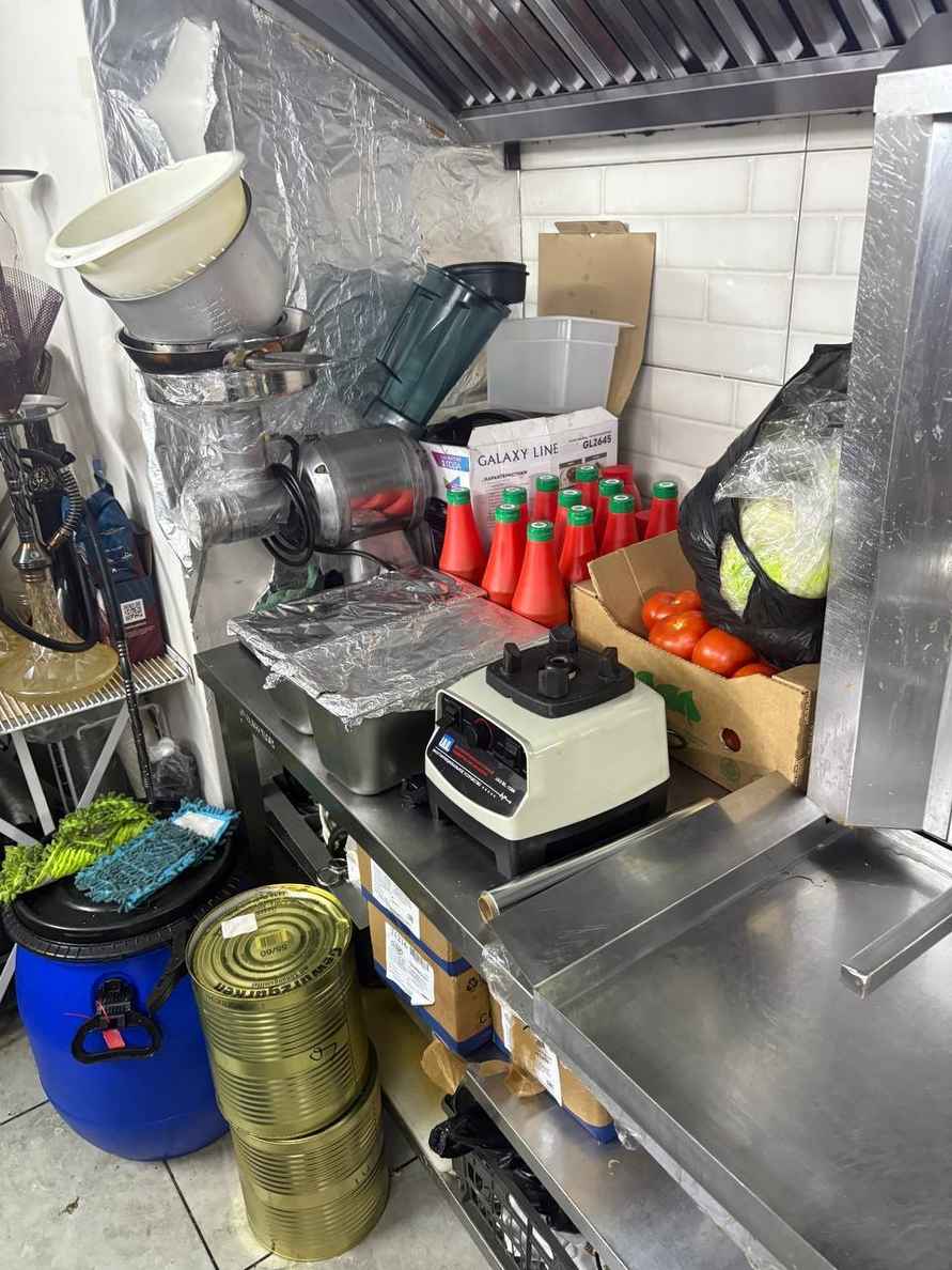 В два заведения на «тусовочной» улице Минска после контрольной закупки налоговой пришел ОБЭП