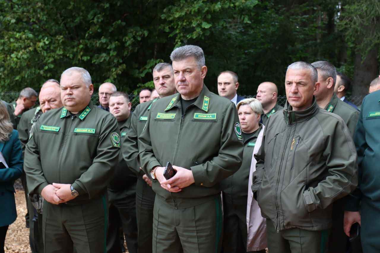 "Чего ты лезешь в тюрьму?" — Глава Минлесхоза Беларуси напомнил директорам, что "плохо заканчивается для всех"