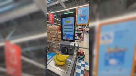 В Беларуси появились кассы самообслуживания с «волшебной кнопкой». В TikTok предложили ещё одну ИИ-функцию
