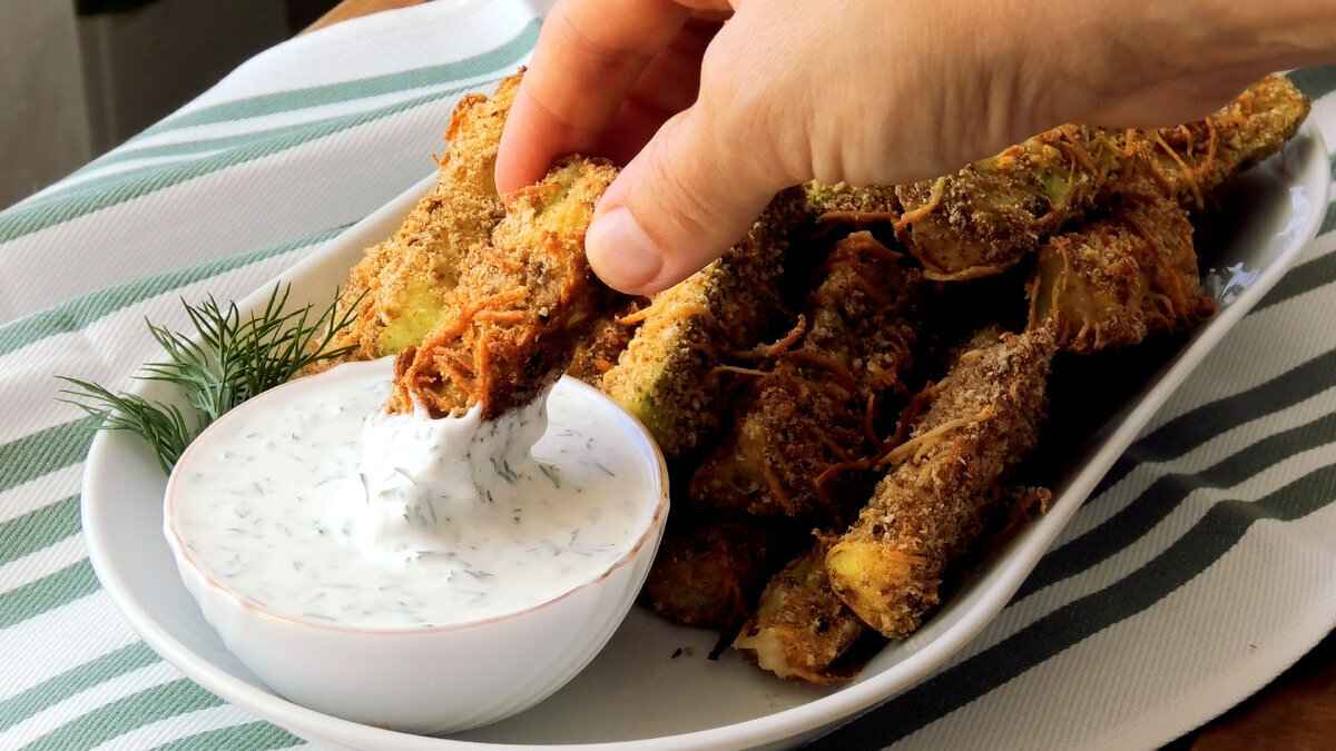 Как съесть кабачок и "даже не заметить"? Рецепт этих "наггетсов" понравился тысячам людей