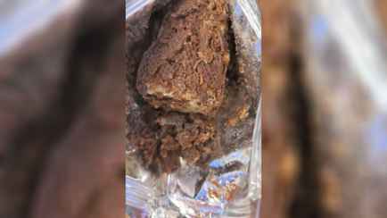 В TikTok поспорили о начинке в брестских «дубайских» сырках — «Личинки» или тесто катаифи?