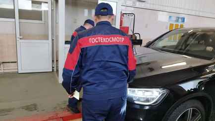 Глава «Белтехосмотра» предложил поменять «не совсем удобные для клиентов» диагностические станции на «цифровые»