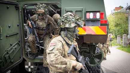 Латвия объявила всеобщие учения по гособороне на 12 тыс. военных