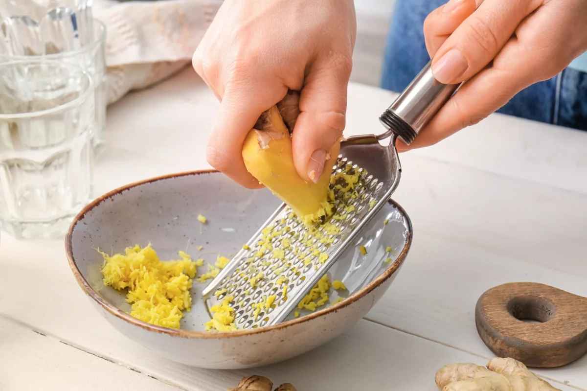 Этот копеечный напиток станет спасением в сезон простуд. Вот почему стоит начать пить уже в сентябре