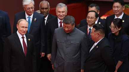 Трамп попросил Си Цзиньпина передать Путину и Ким Чен Ыну, что знает об их «заговоре против США»