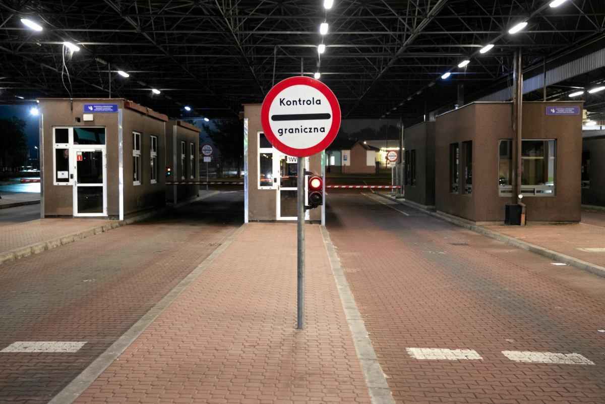 В ГПК рассказали, что с иностранцами, не успевшими вернуться в Польшу до закрытия границы с Беларусью