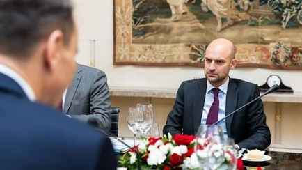 Польша и Франция объявили об «агонии» российской экономки. Что говорят в Москве?