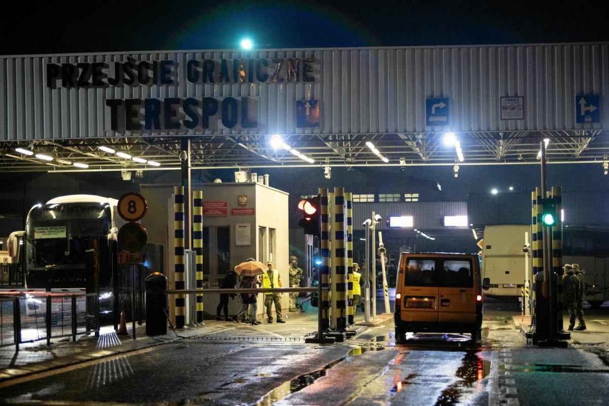 В ГПК рассказали, что с иностранцами, не успевшими вернуться в Польшу до закрытия границы с Беларусью