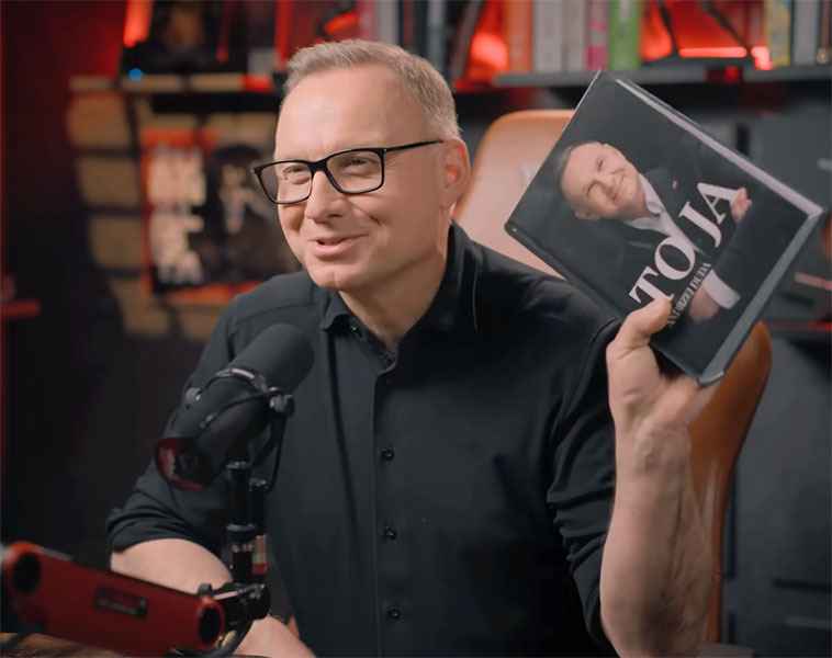 Экс-президент Польши Дуда стал YouTube-блогером