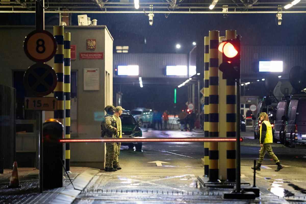 В ГПК рассказали, что с иностранцами, не успевшими вернуться в Польшу до закрытия границы с Беларусью