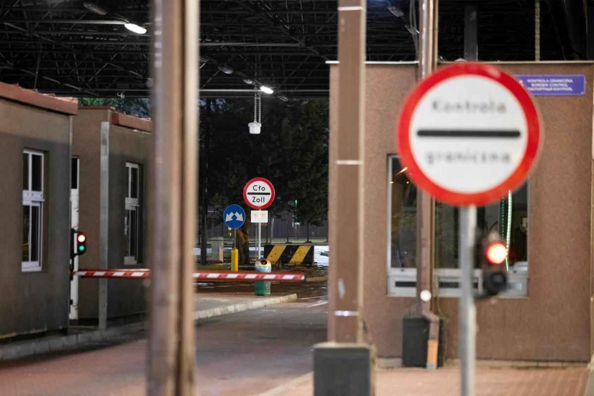 В ГПК рассказали, что с иностранцами, не успевшими вернуться в Польшу до закрытия границы с Беларусью