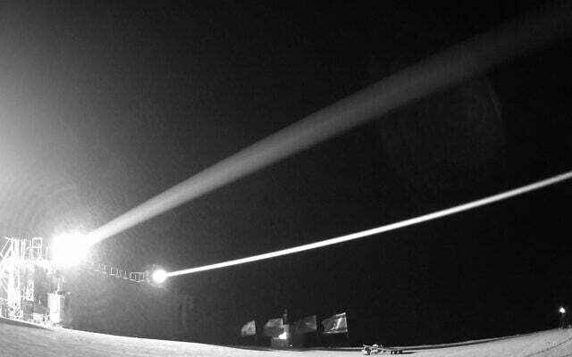 Израиль объявил о завершении испытаний лазерного ПВО. В чем особенность "Железного луча?"