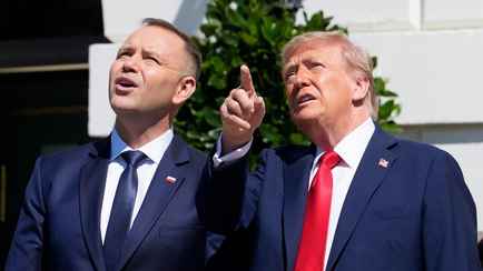 Трамп предложил отправить в Польшу ещё больше американских солдат. Что ответил Навроцкий?