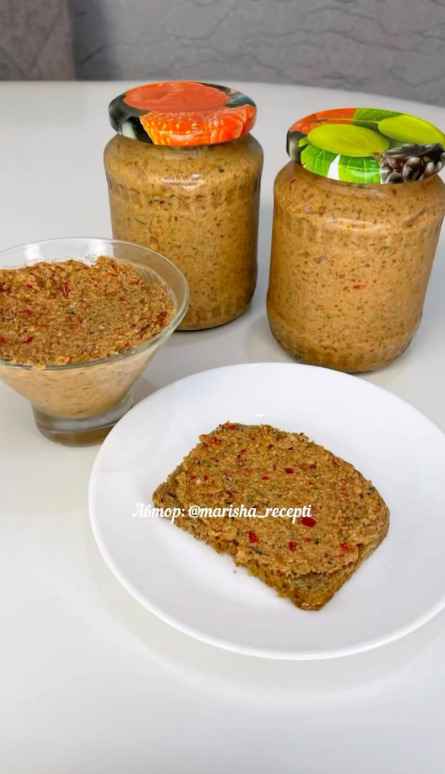 Обязательно закатайте на зиму аджику. Эти 3 рецепта понравились сотням тысяч людей