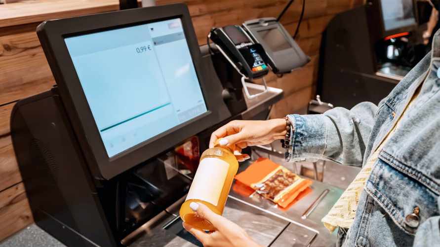 Совмин разрешил магазинам не проверять маркированные товары на кассах. Задним числом и не всем