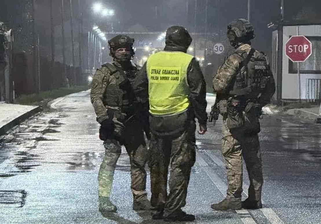 Границу откроют нескоро? Польская пресса заговорила об открытии Путиным "второго фронта" в Европе