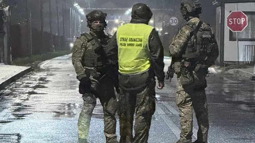 Границу откроют нескоро? Польская пресса заговорила об открытии Путиным "второго фронта" в Европе