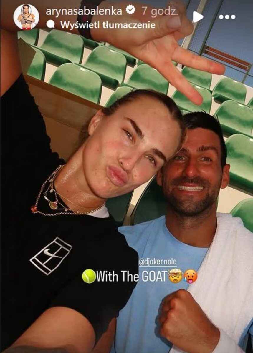 Соболенко поделилась фото в бикини. Но многие обратили внимание на мужчину рядом с ней