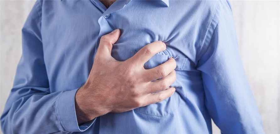 Кардиолог назвал 4 неочевидных признака, что нужно проверить сердце